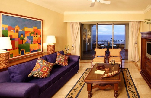 Paraiso Escondido Resort | Super Executive suite 7th Flr gorgeous views 1 bdrm, 2 bth, huge patio & Jacuzzi