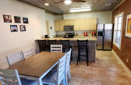 Arley House | Super Fun Home in the Heart of Smith Lake, year round deep water, 7 Person Spa!