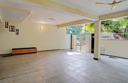 Greater Noida Hotel | Super Hotel O Golden Imperial