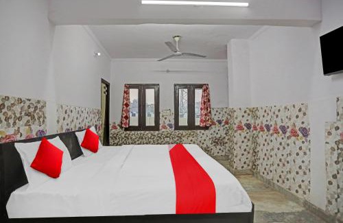 Greater Kailash Hotel | Super Hotel O Malik House Red Apple Rooms
