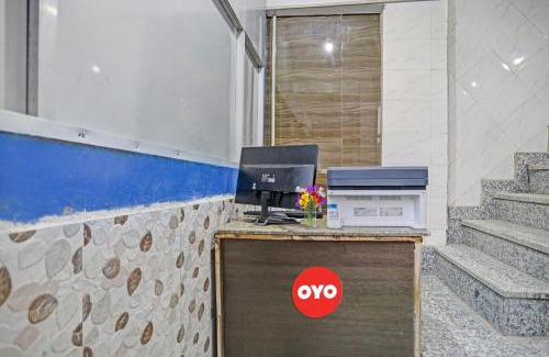 Greater Kailash Hotel | Super Hotel O Malik House Red Apple Rooms