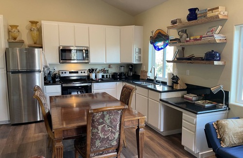 Julian Cabin | SUPER LOW PRICE! Little Acorn cabin, 5 miles from Historic Julian. Pet Friendly!