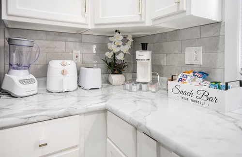 Detroit House | Super Lux Lower Level Duplex - n10 mins from Downtown