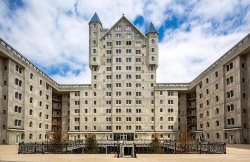 Grandville Apartment | Super Marios Manor at The Grand Castle