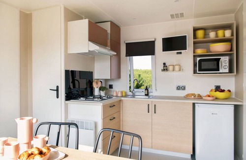 Porto-Vecchio Ski Chalet | Super mercure 3 -Chalet-Family-Ensuite with Shower