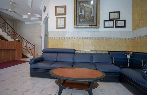 Palembang Hotel | Super OYO 1173 Hotel Shofa Marwah