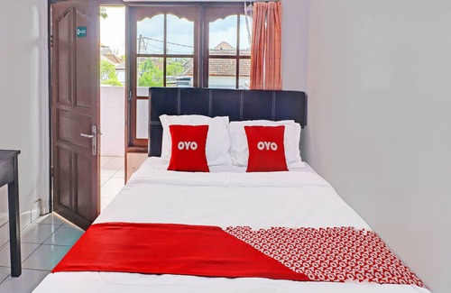 Buduk Hotel | Super OYO 1356 Gusti Residence