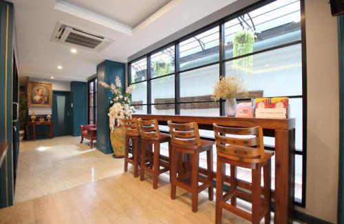 Wat Bowon Niwet Hotel | Super OYO 484 Pannee Residence Khaosan Sha Plus