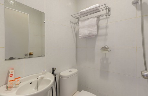 Kedoya Utara Hotel | Super OYO 866 Idola Residence