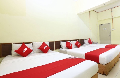 Bandar Kota Bharu Hotel | Super OYO 89651 Harmoni Hotel