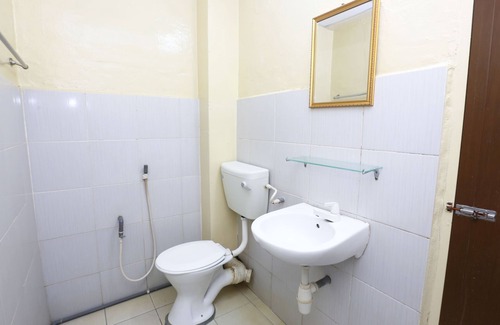 Bandar Kota Bharu Hotel | Super OYO 89651 Harmoni Hotel