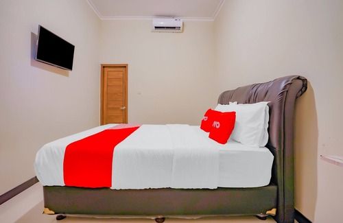 Depok Hotel | Super OYO 90210 Kenari House Syariah