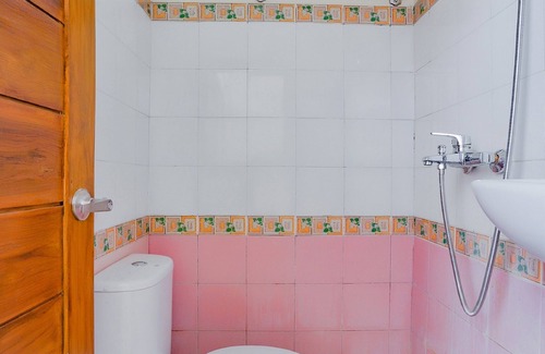 Depok Hotel | Super OYO 90210 Kenari House Syariah