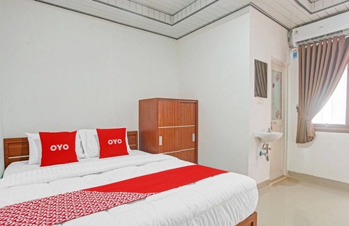 Rajabasa Hotel | SUPER OYO 90772 Terakostel