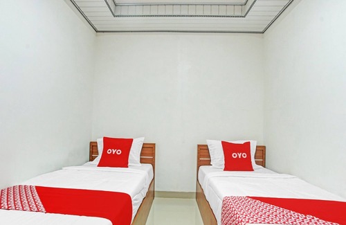 Rajabasa Hotel | SUPER OYO 90772 Terakostel