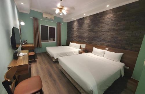 Trung Hoa Nhan Chinh Hotel | Super OYO Capital O 1173 Le Grand Hanoi Hotel - The Ruby