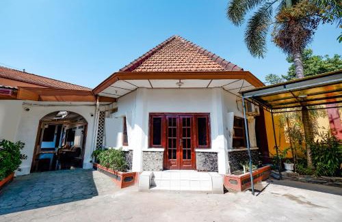 Laweyan Hotel | SUPER OYO Capital O 1644 Hotel Griya Kencana