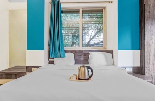 Pune Hotel | Super OYO Townhouse 749 The Upper Room