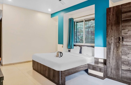 Pune Hotel | Super OYO Townhouse 749 The Upper Room