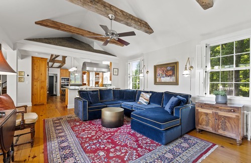 Dorset House | Super Private Estate w/Guest Cottage Near Center