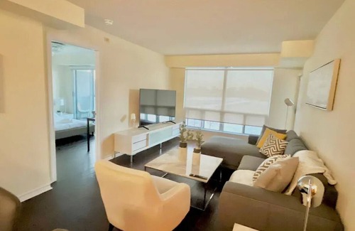 Clanton Park Apartment | *Super Rare* Spacious 3 Bdrm 2 Baths with terracesnn