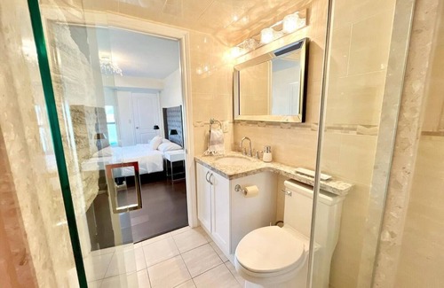 Clanton Park Apartment | *Super Rare* Spacious 3 Bdrm 2 Baths with terracesnn