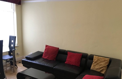 Luton House | Super Serviced Accommodation