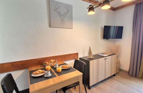 Bergers Apartment | Super studio - Piscine - Parking couvert - Pied des pistes