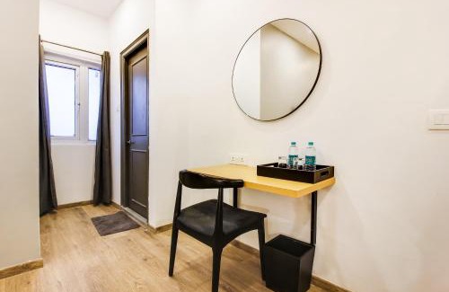 Hyderabad Hotel | Super Townhouse De Alphabet