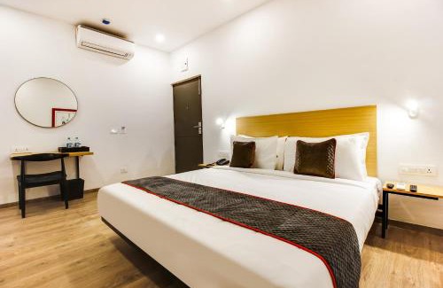 Hyderabad Hotel | Super Townhouse De Alphabet