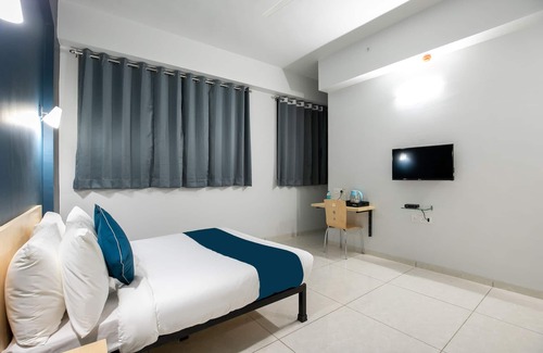 Hyderabad House | Super Townhouse Oak N7 Elite