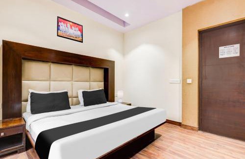 DLF City Hotel | Super Townhouse Oak Sector 25 Gurgaon