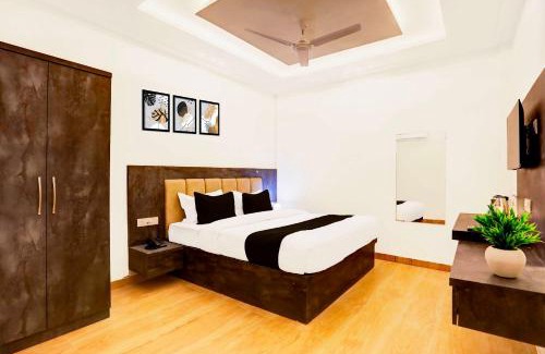 Varanasi Hotel | Super Townhouse Pahadiya