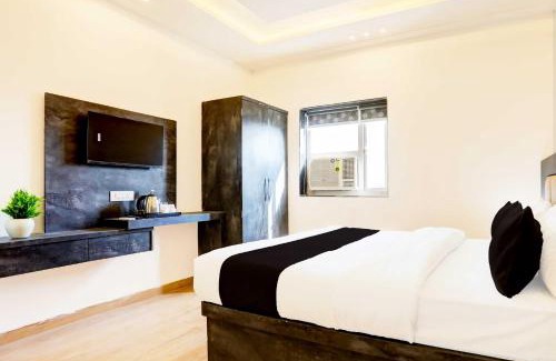 Varanasi Hotel | Super Townhouse Pahadiya