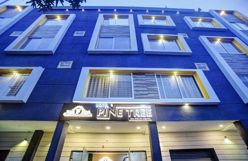Indore Hotel | Super Townhouse Pine Tree