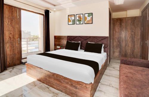 Taj Ganj Hotel | Super Townhouse Taj Mahal East Gate Formerly Royal Empire