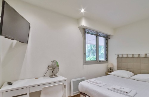 Saint-Sylvestre Apartment | Superb 1bed flat with 25sqm terrace