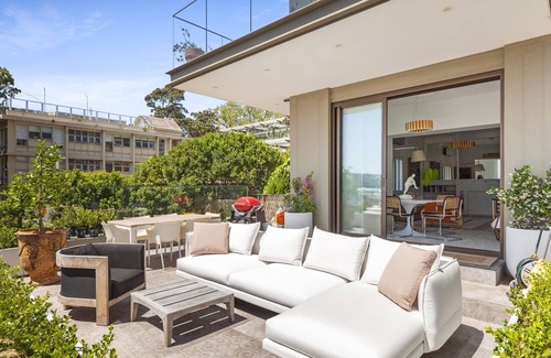 Rose Bay Apartment | Superb 2-Bed Apartment Facing Rose Bay Marina