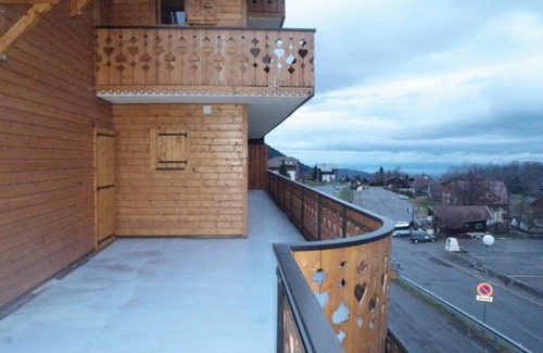 Thollon-les-Memises Apartment | Superb 3 Bedroom Apt. At The foot of Les Memises, Lake Geneva & Swiss Alps views