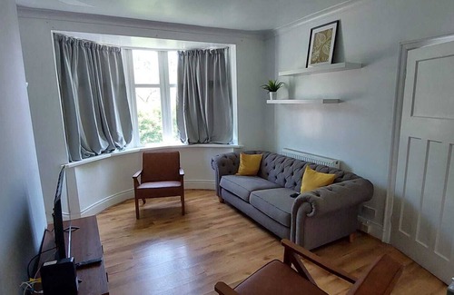 Wolverhampton House | Superb 3 Bed House in Wolverhampton