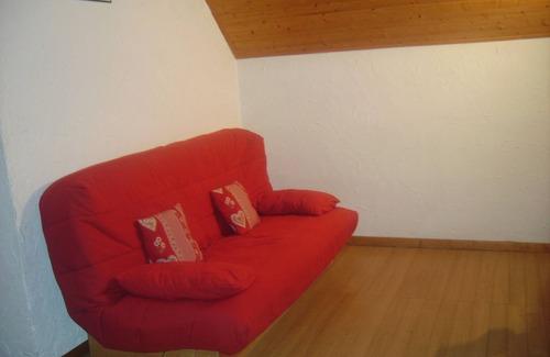 Saint-Sorlin-d'Arves Apartment | Superb 4/5 pers apartment in family chalet summer swimming pool