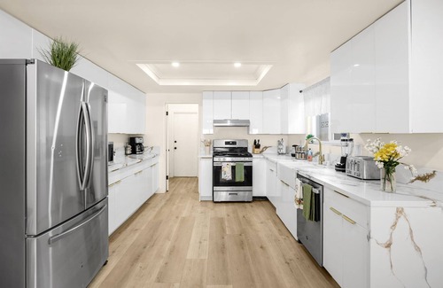 Placentia House | Superb 4-bedroom house/6 Beds 15 minutes to Disneyland!
