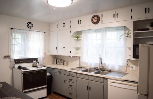 Goshen Other | Superb 5-bedroom farmhouse in Goshen with WiFi, AC