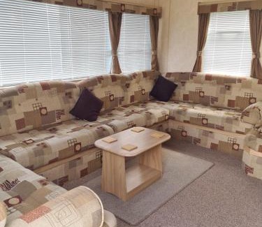 Chapel Saint Leonards Ski Chalet | Superb 8 Berth Caravan, Golden Anchor Park