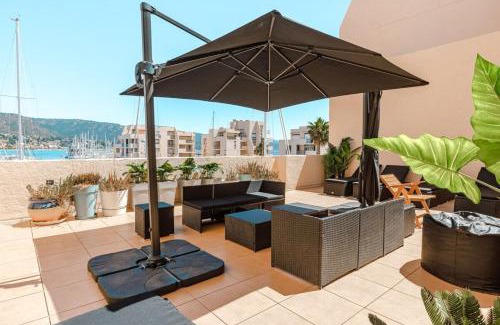 La Faviere Apartment | Superb apartment on the port of Favière