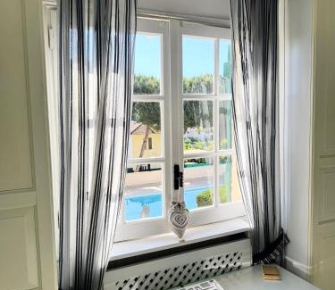 Plaine de la Brague Apartment | Superb apartment in provenzal residence with pool