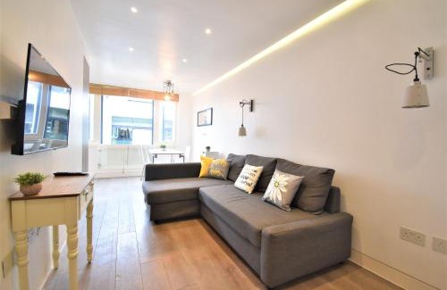 Harrow Road Apartment | Superb Apartment, Shirland Mews