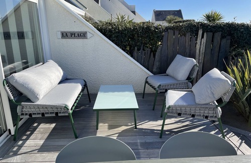 La Turballe Apartment | Superb apartment with garden "feet in the water".