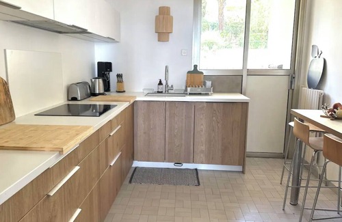 Le Mourillon Apartment | Superb apartment with sea view and swimming pool, 5 minutes from the Mourillon beaches