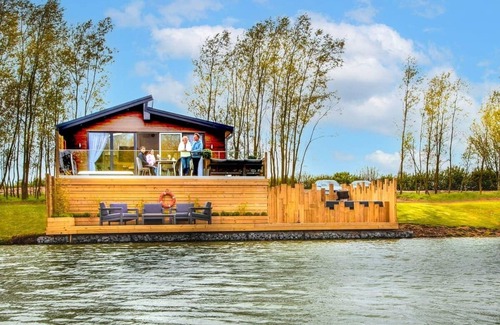 Laceby Ski Chalet | Superb bespoke lodge with two bedrooms sleeping up to four people.